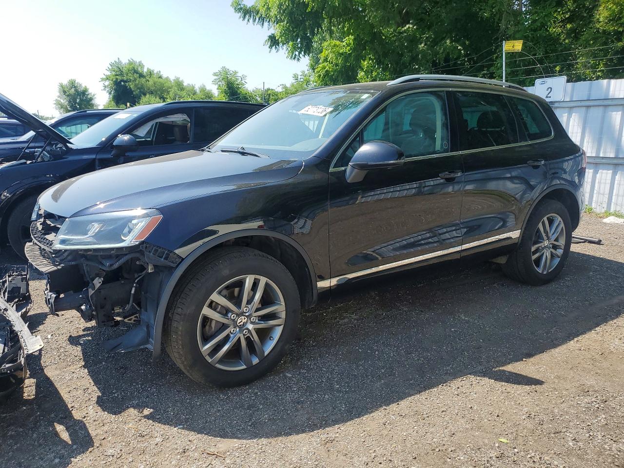 2015 VOLKSWAGEN TOUAREG V6