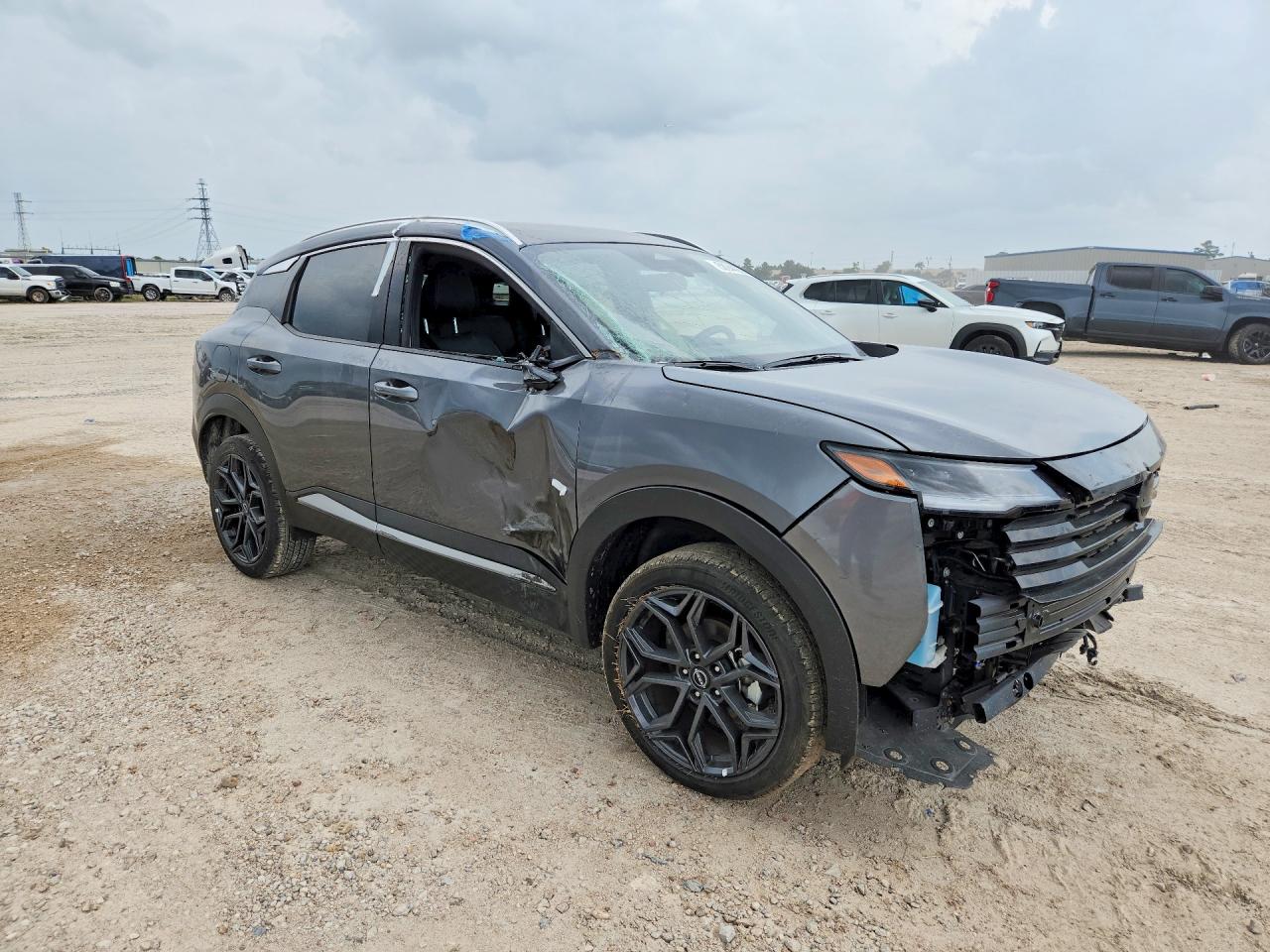2026 NISSAN KICKS SR — снимка 4
