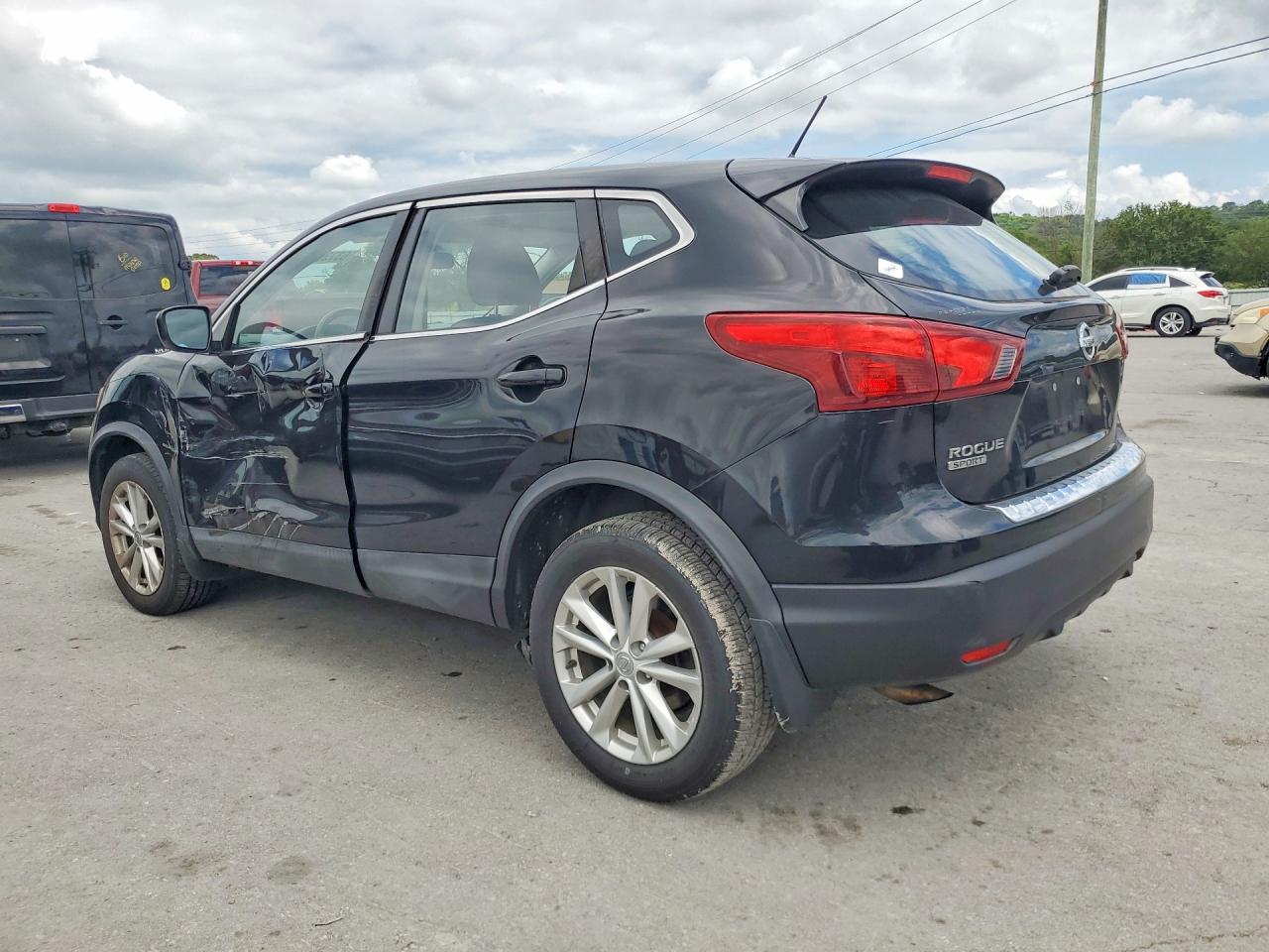 2017 NISSAN ROGUE SPORT S — снимка 2