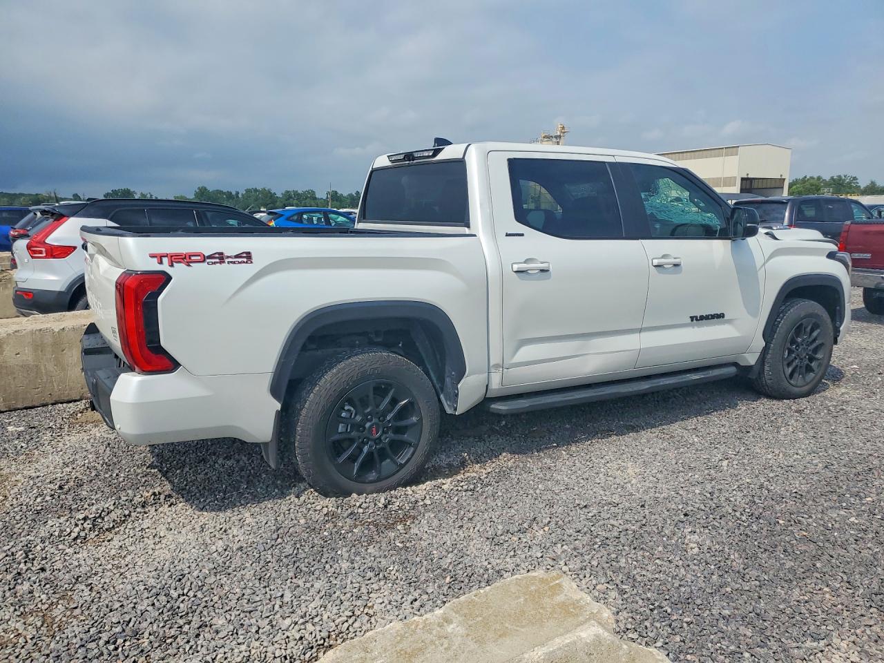2024 TOYOTA TUNDRA LIMITED HV — снимка 3