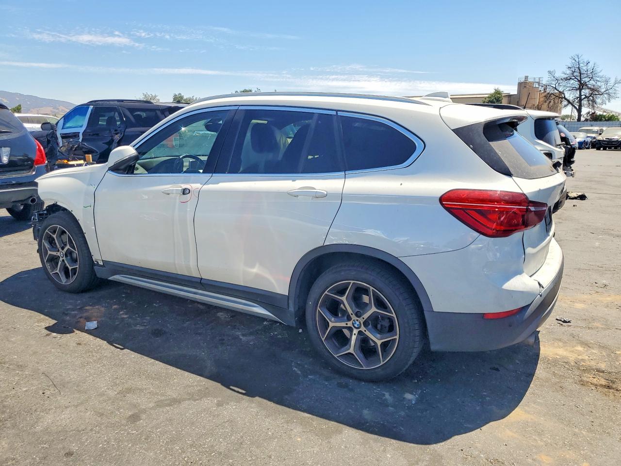 2018 BMW X1 XDRIVE28I — снимка 2