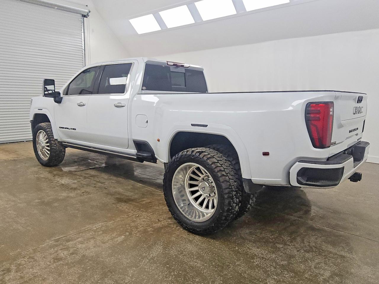 2026 GMC SIERRA K3500 DENALI — снимка 2