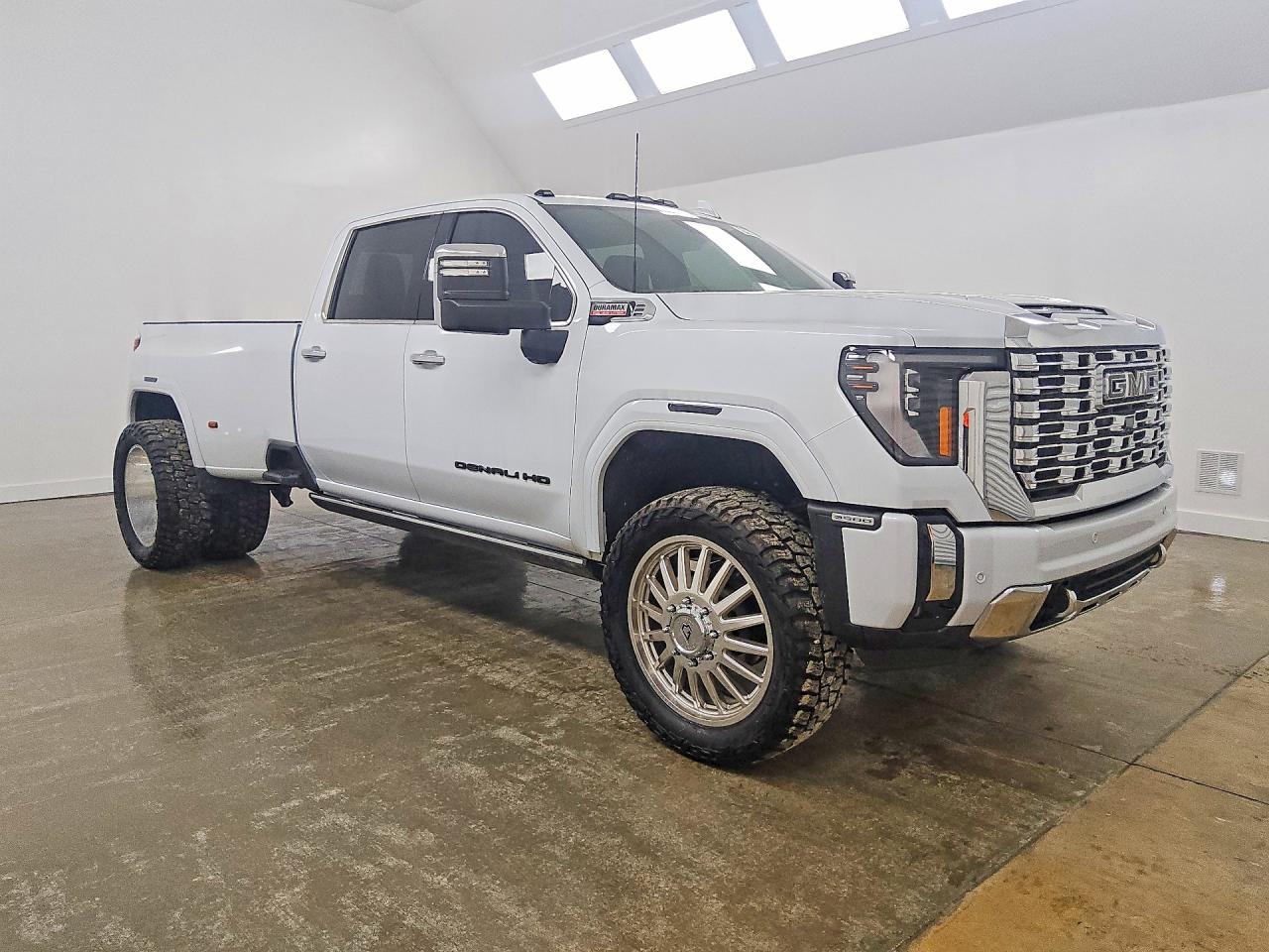 2026 GMC SIERRA K3500 DENALI — снимка 4