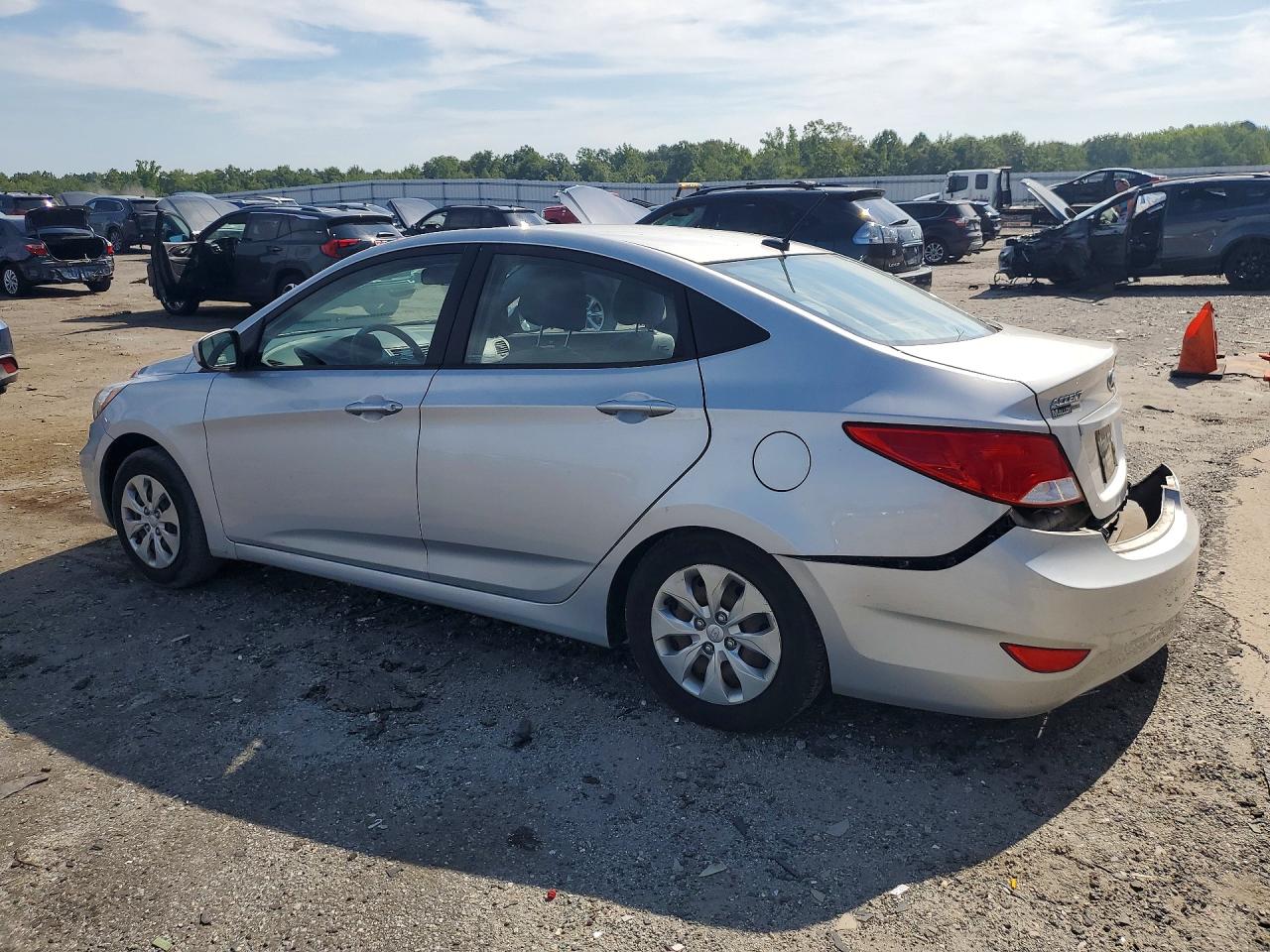 2017 HYUNDAI ACCENT SE — снимка 2