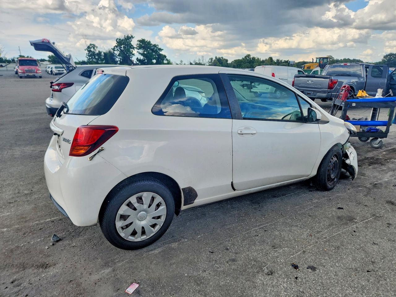 2015 TOYOTA YARIS 3-DOOR L — снимка 3