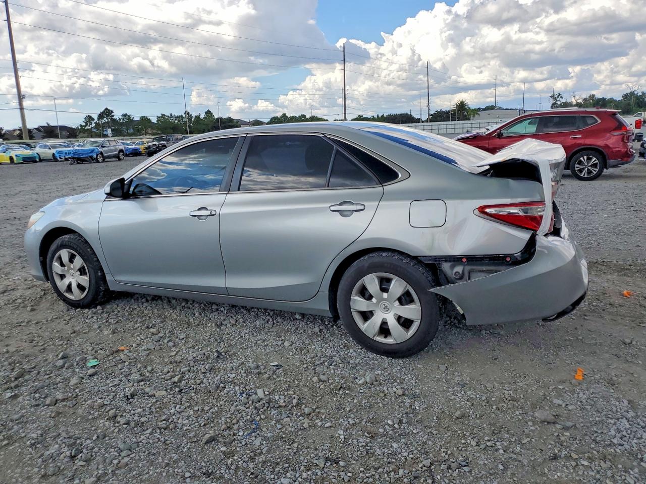 2017 TOYOTA CAMRY LE — снимка 2