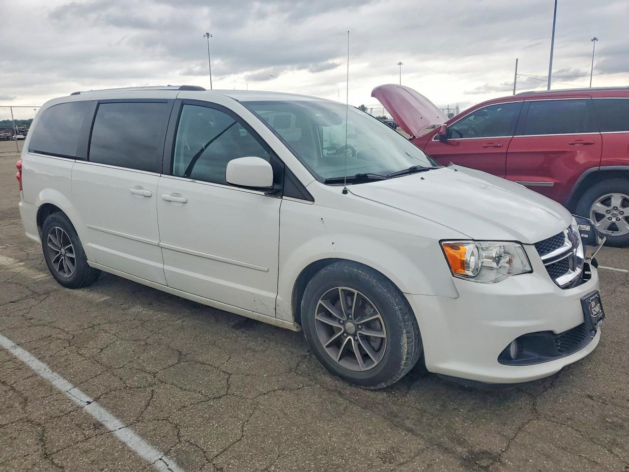 2017 DODGE GRAND CARAVAN SXT — снимка 4