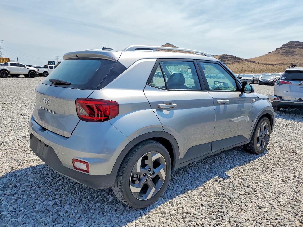 2024 HYUNDAI VENUE SEL — снимка 3