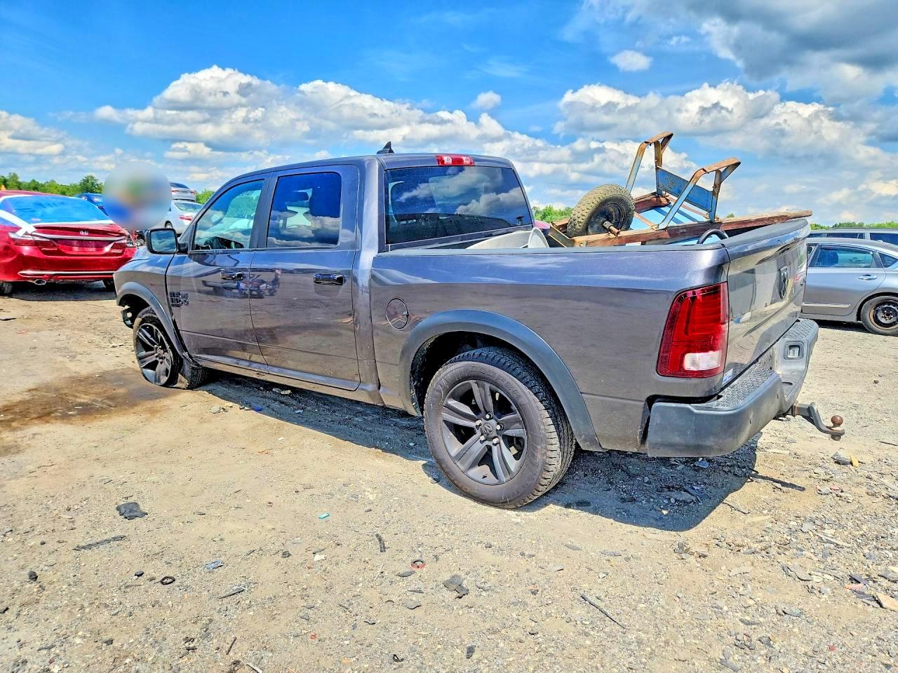 2022 RAM 1500 CLASSIC SLT — снимка 2