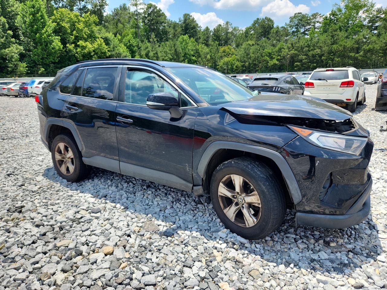 2021 TOYOTA RAV4 XLE — снимка 4