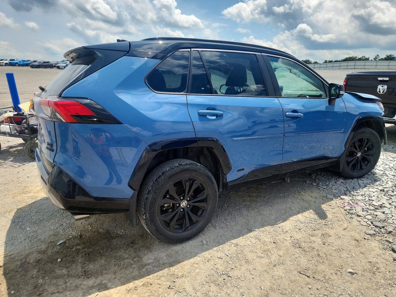 2024 TOYOTA RAV4 XSE — снимка 3