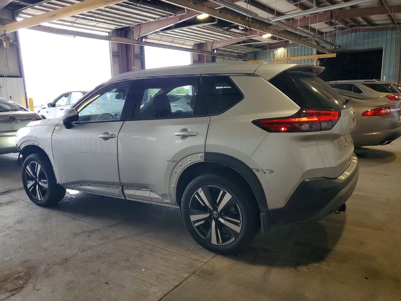 2021 NISSAN ROGUE SL — снимка 2