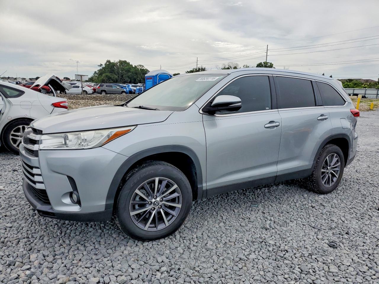 2019 TOYOTA HIGHLANDER XLE