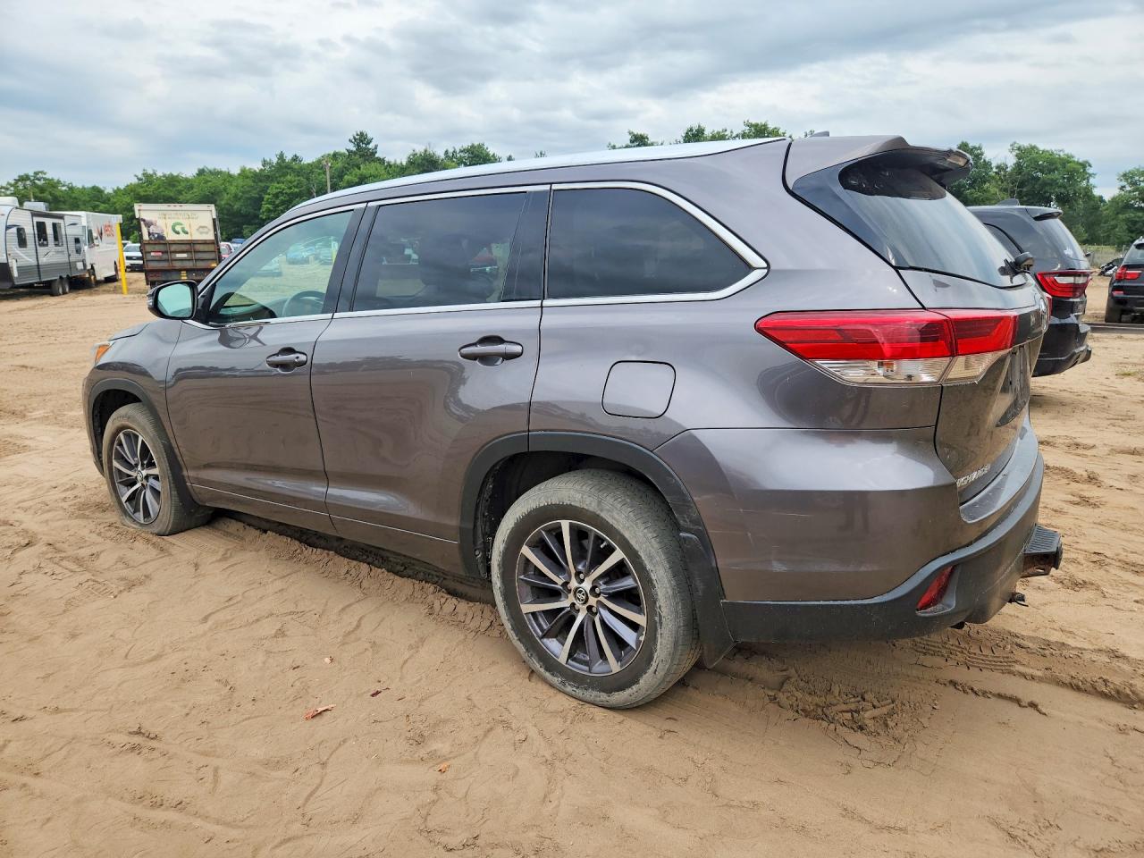 2018 TOYOTA HIGHLANDER XLE — снимка 2