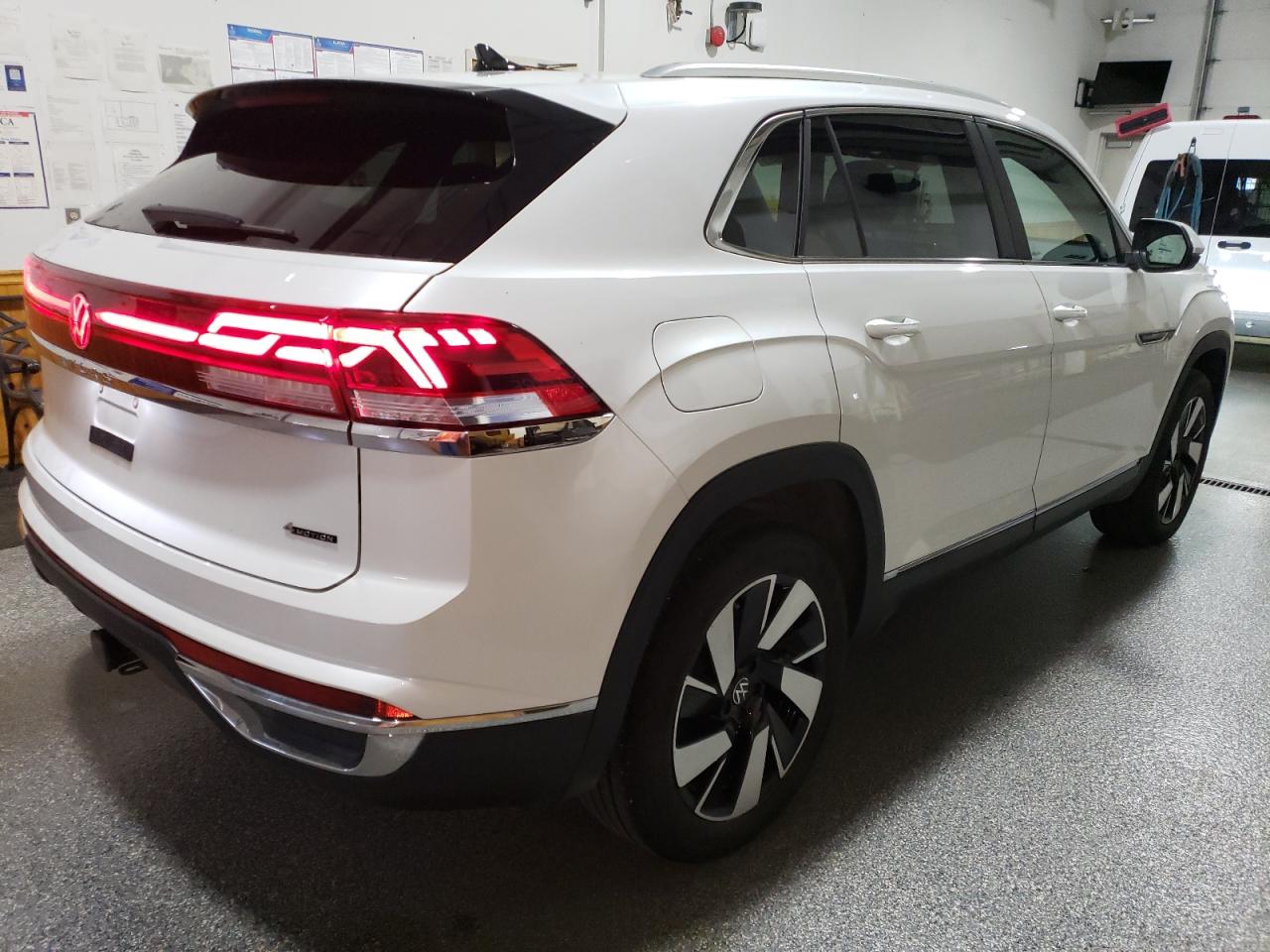 2024 VOLKSWAGEN ATLAS CROSS SPORT SEL — снимка 3