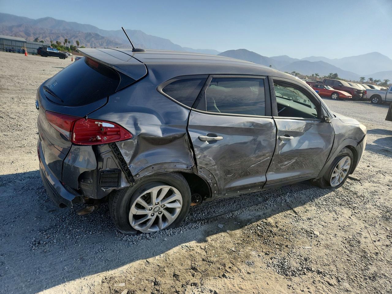 2017 HYUNDAI TUCSON SE — снимка 3