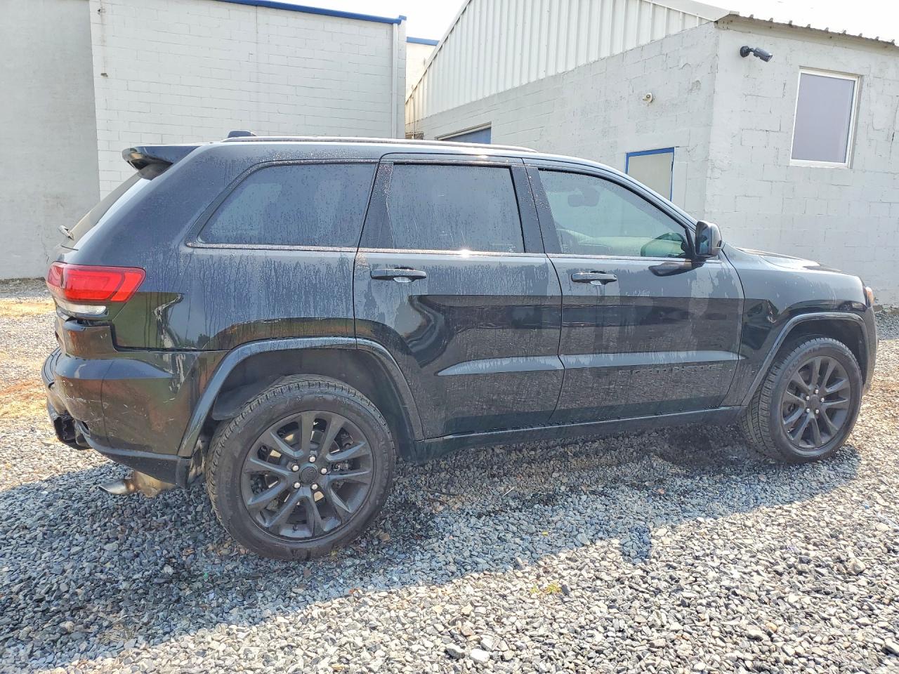 2022 JEEP GRAND CHEROKEE LAREDO E — снимка 3
