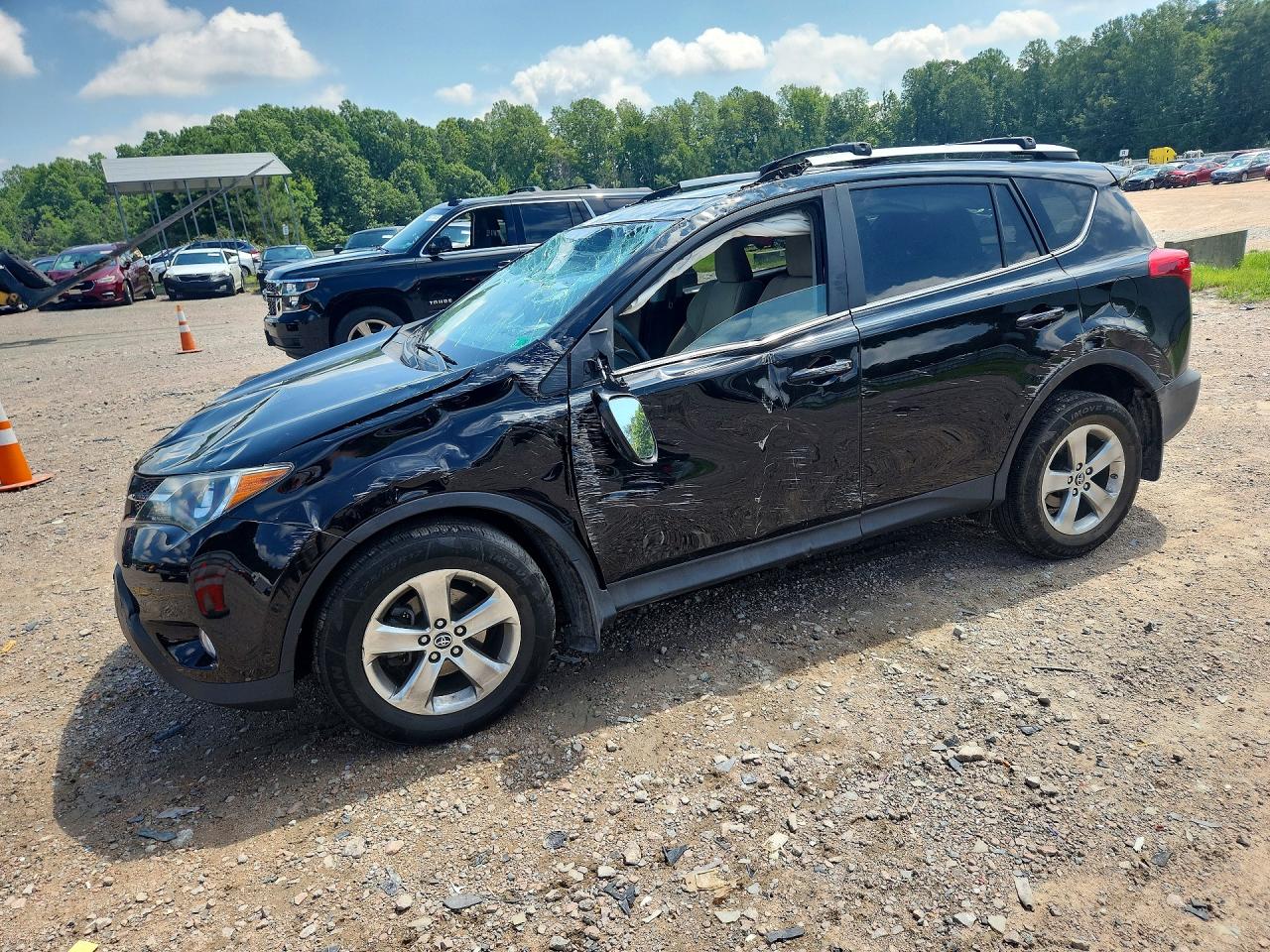 2015 TOYOTA RAV4 XLE