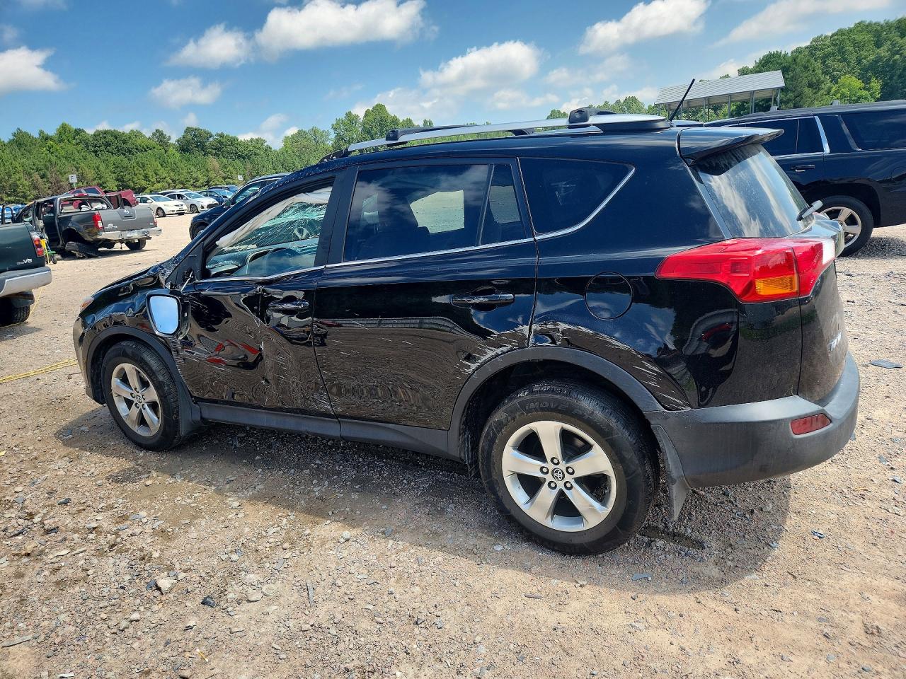 2015 TOYOTA RAV4 XLE — снимка 2