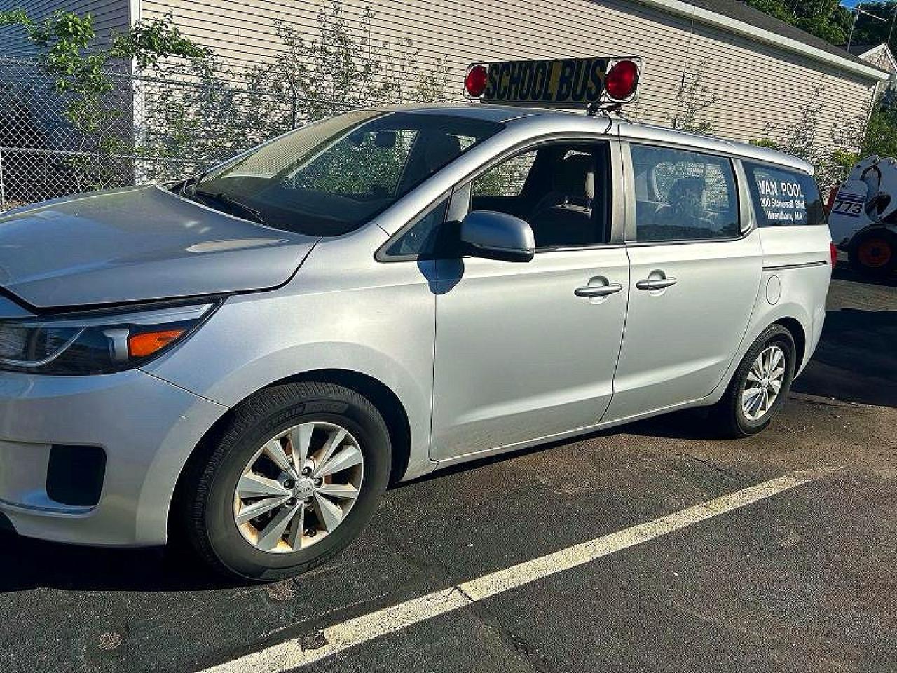 2017 KIA SEDONA L — снимка 2