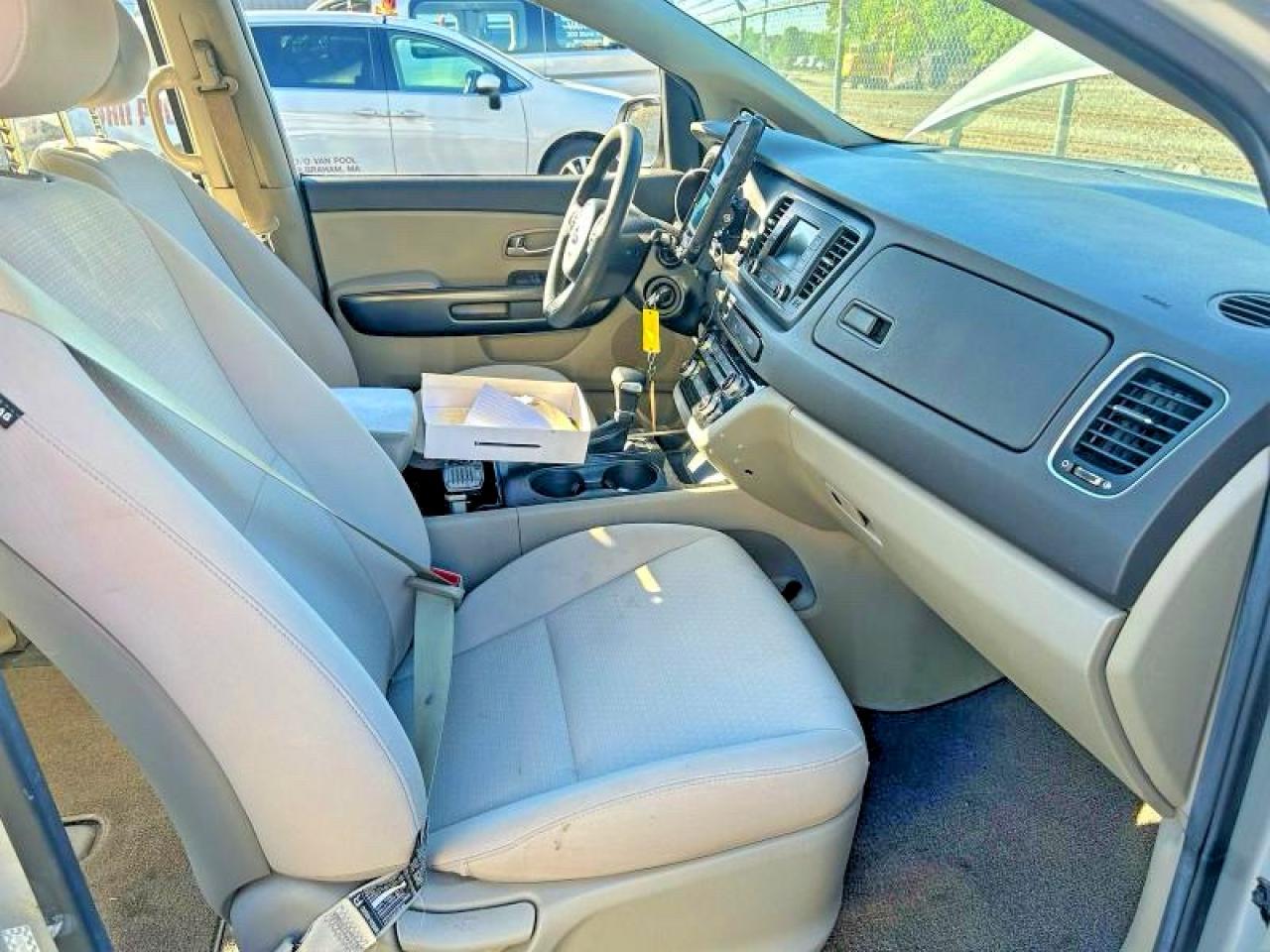 2017 KIA SEDONA L — снимка 5