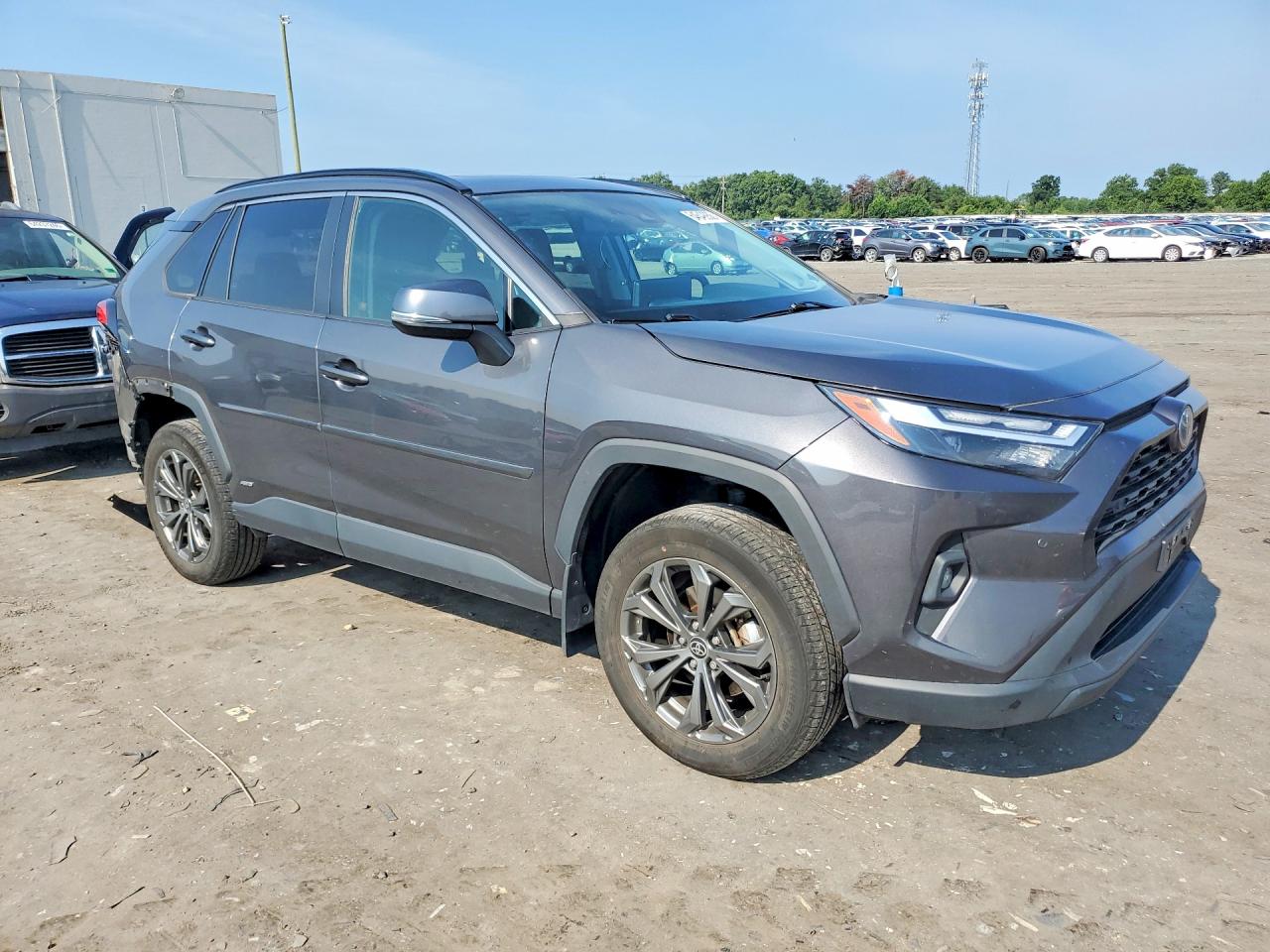 2024 TOYOTA RAV4 XLE PREMIUM — снимка 4