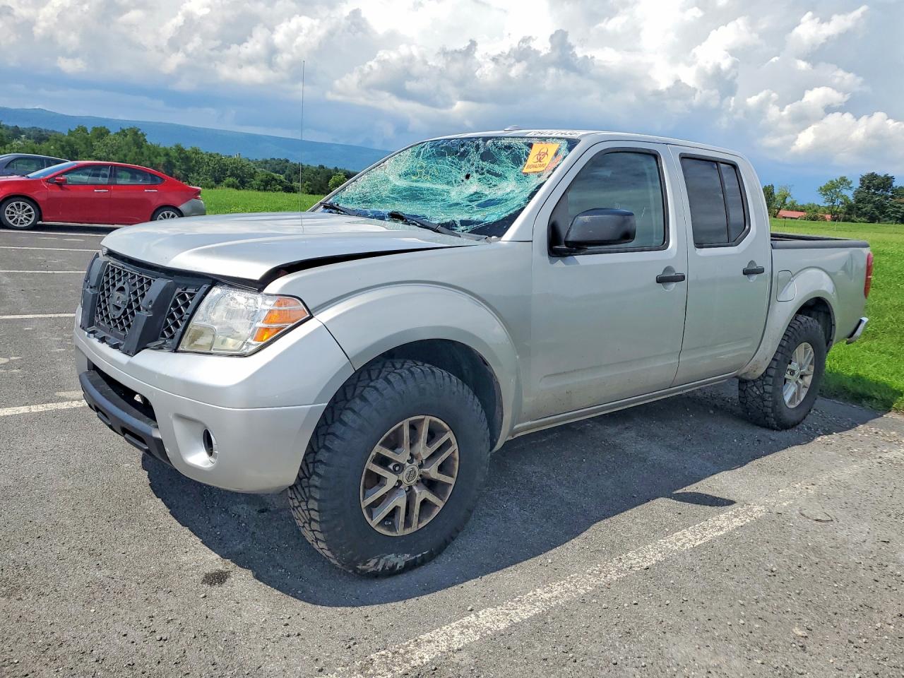 2016 NISSAN FRONTIER SV