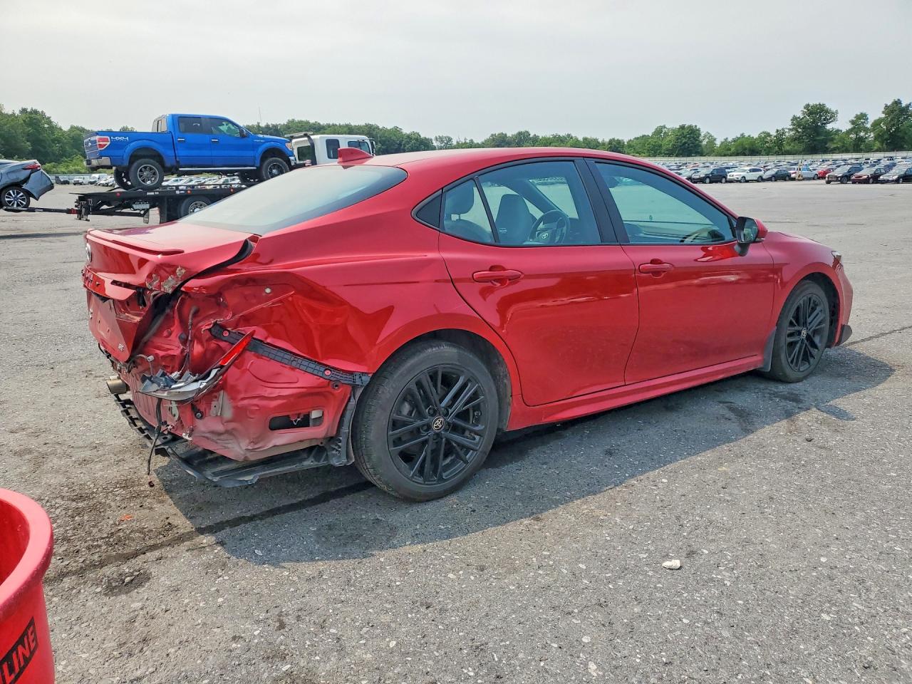 2025 TOYOTA CAMRY SE — снимка 3