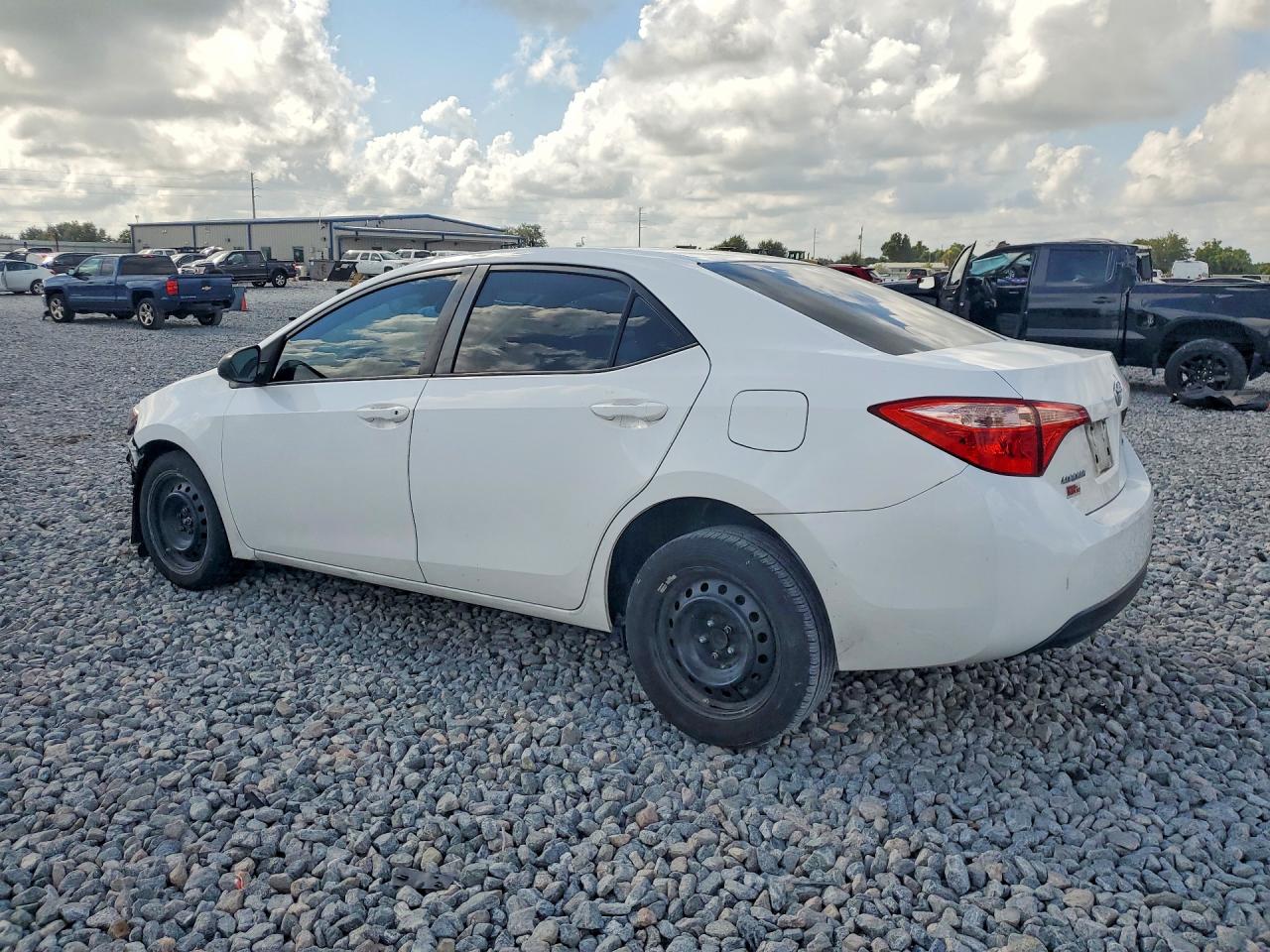 2019 TOYOTA COROLLA LE — снимка 2