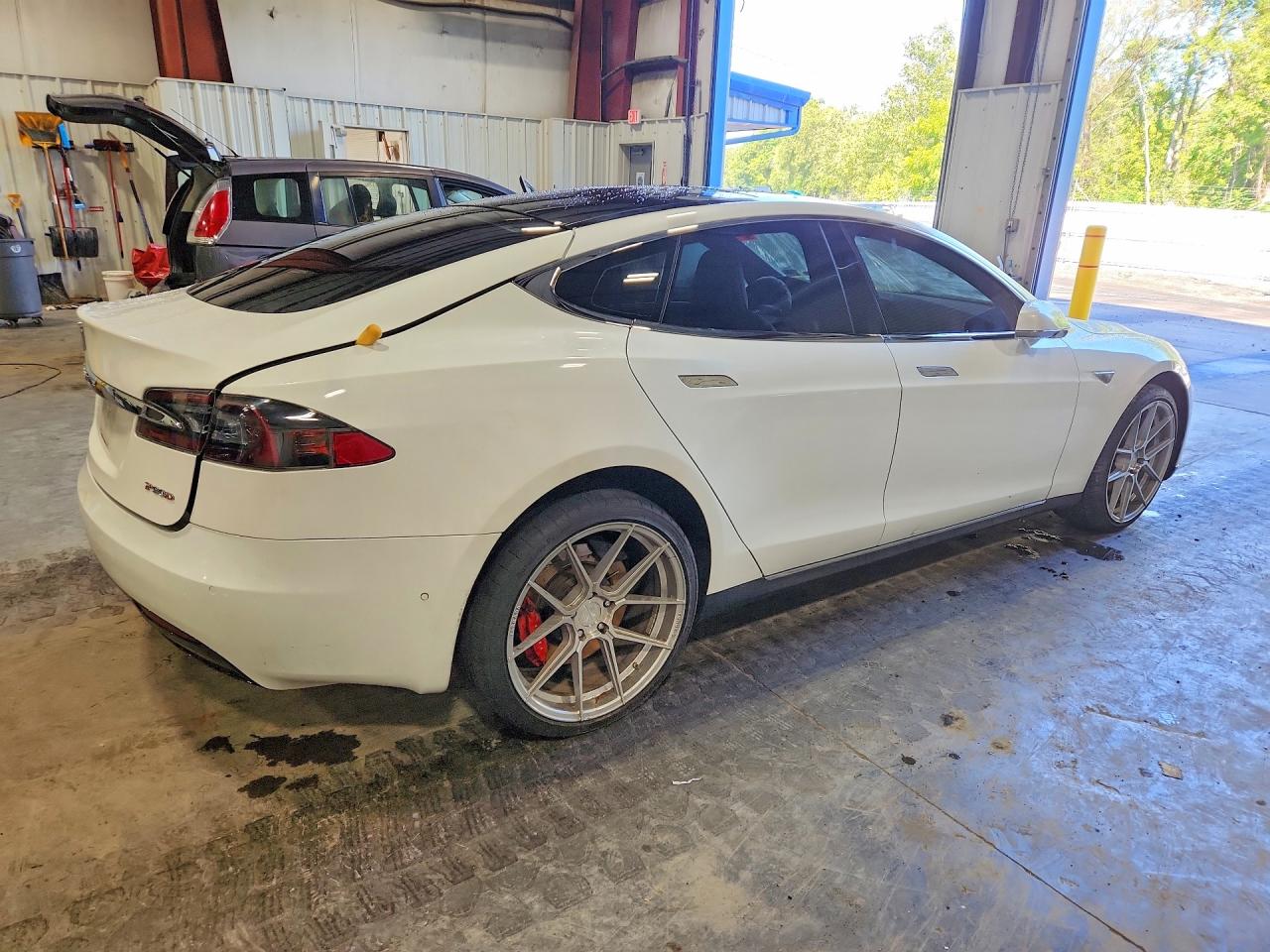 2016 TESLA MODEL S — снимка 3