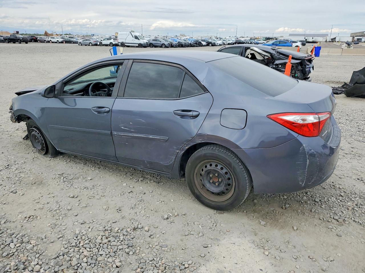 2015 TOYOTA COROLLA L — снимка 2