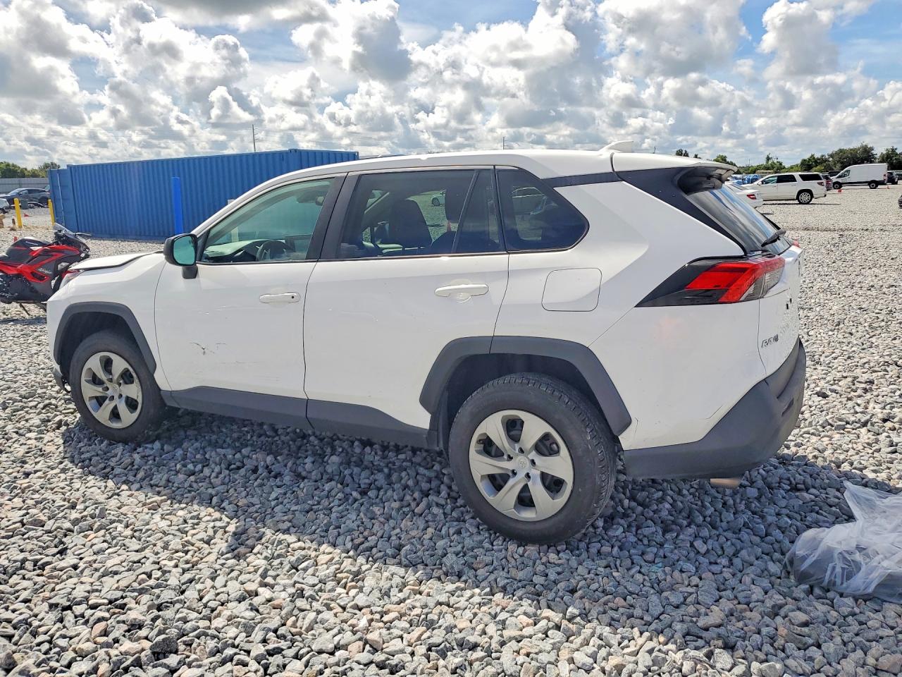 2022 TOYOTA RAV4 LE — снимка 2