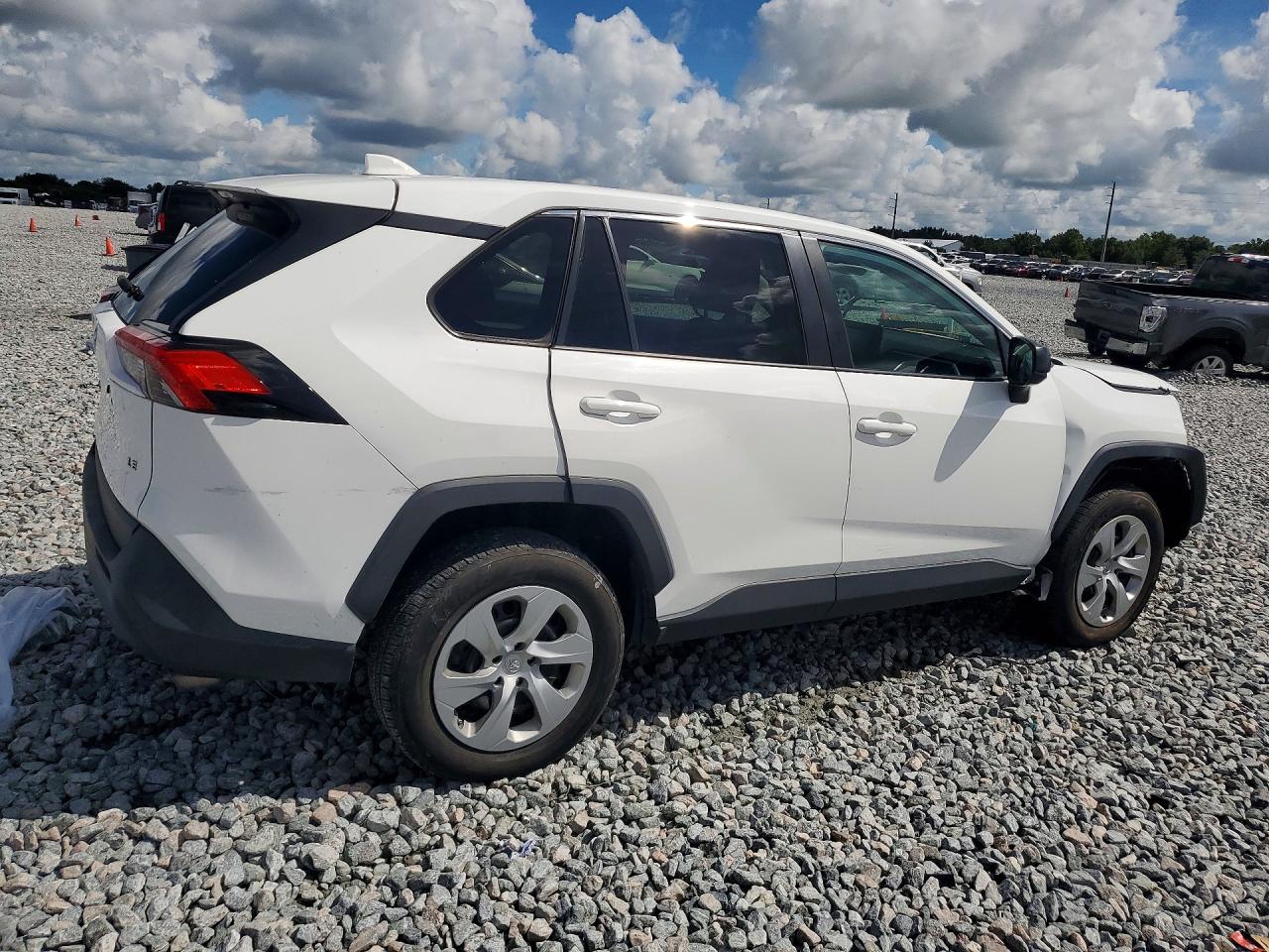 2022 TOYOTA RAV4 LE — снимка 3