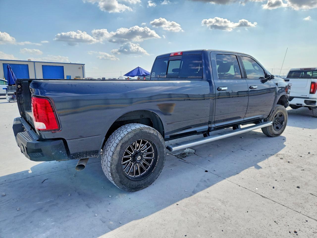 2016 RAM 3500 SLT — снимка 3