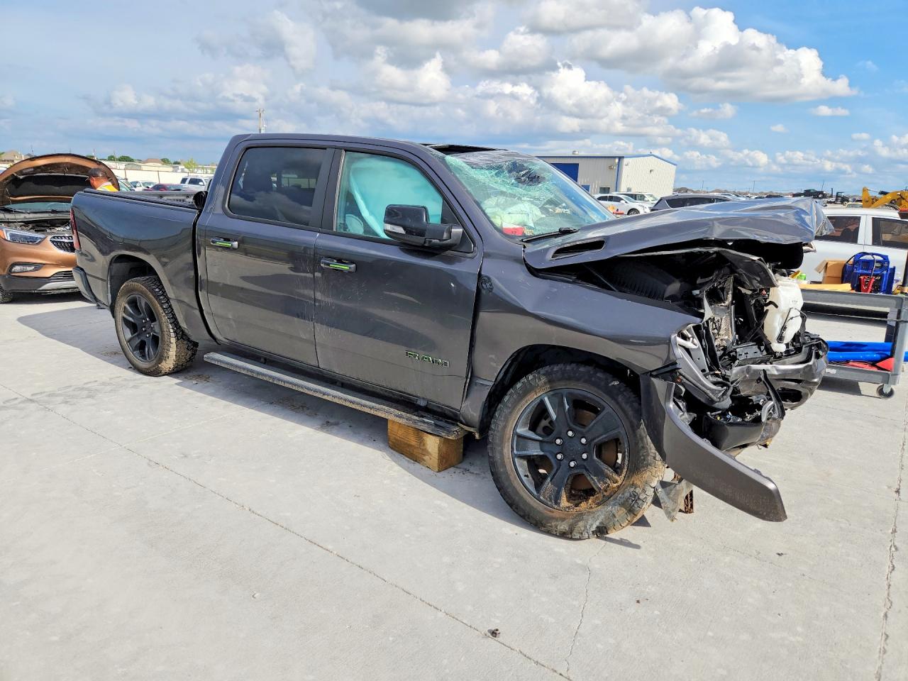 2021 RAM 1500 BIG HORN — снимка 4