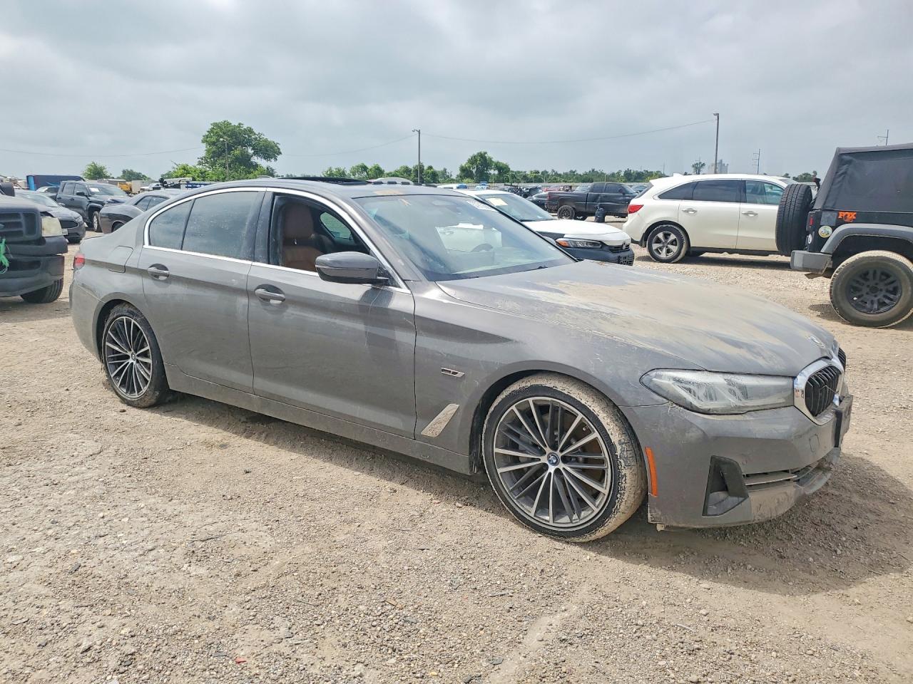 2022 BMW 530E — снимка 4