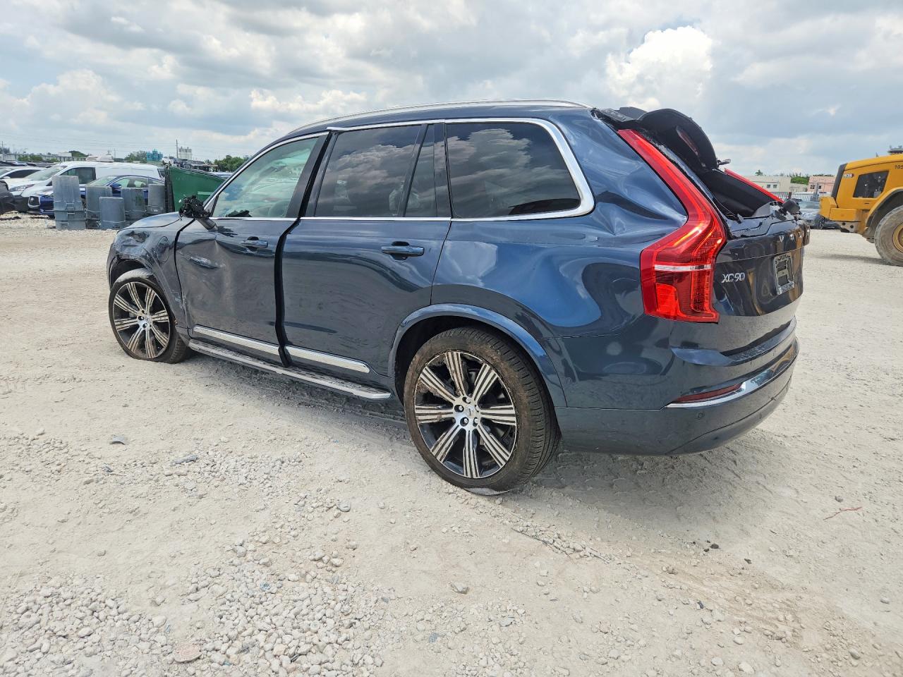 2024 VOLVO XC90 ULTIMATE — снимка 2