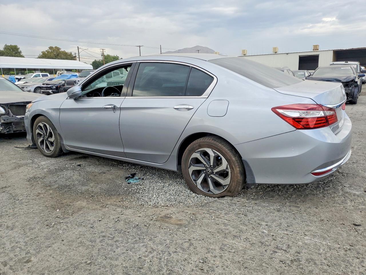 2016 HONDA ACCORD EX — снимка 2