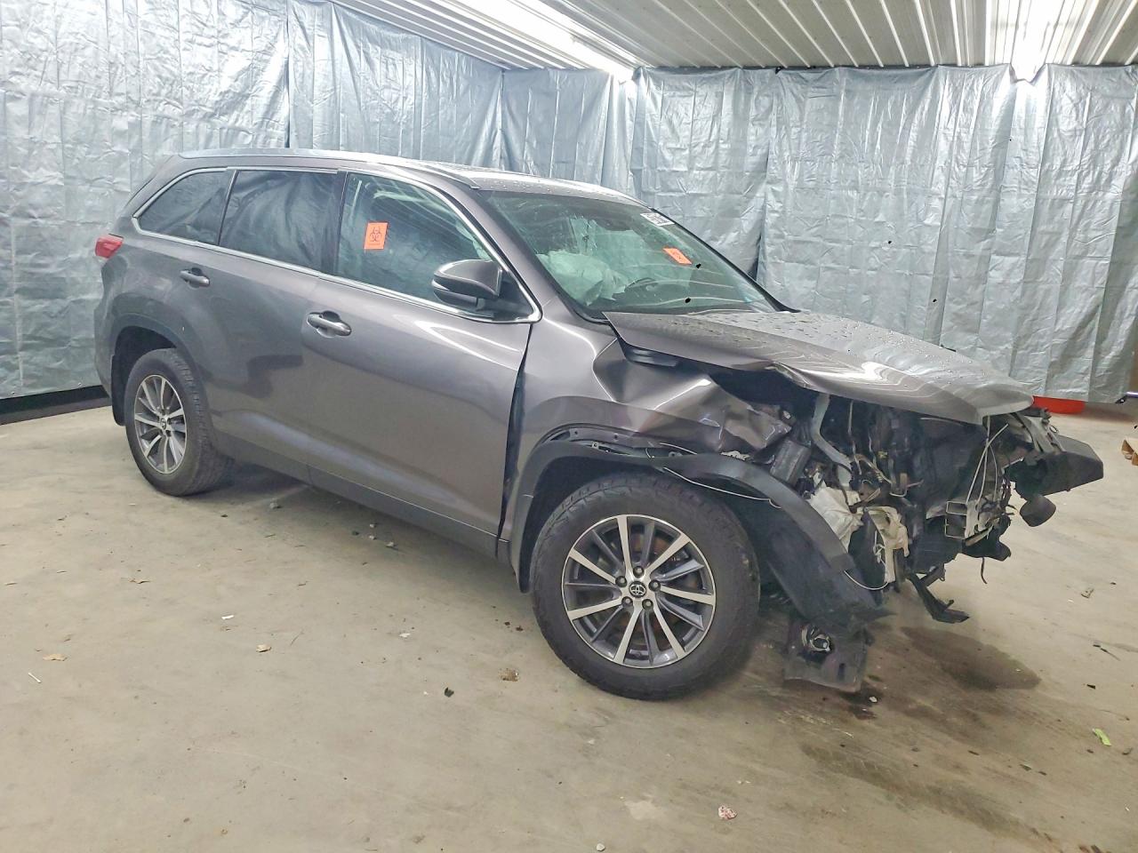 2019 TOYOTA HIGHLANDER XLE — снимка 4