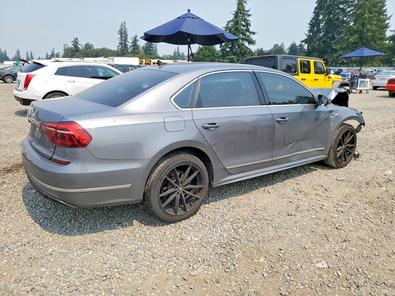 2017 VOLKSWAGEN PASSAT R-LINE — снимка 3