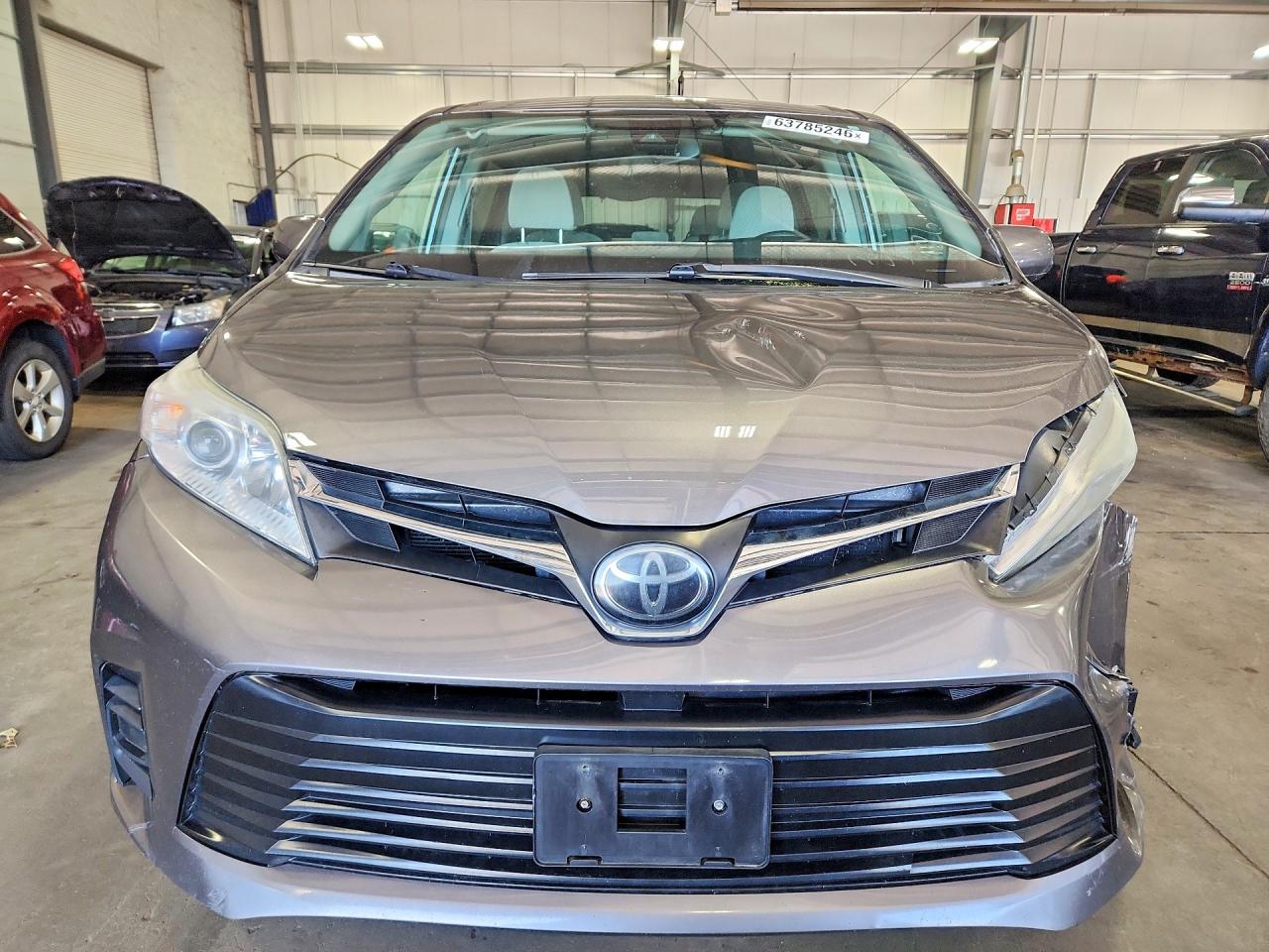 2018 TOYOTA SIENNA LE — снимка 5
