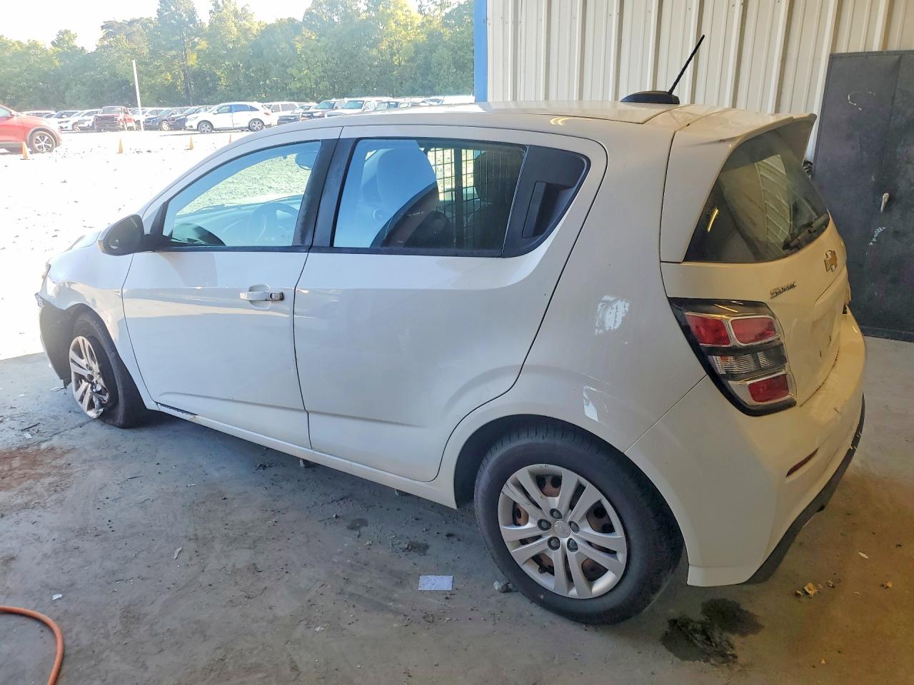 2020 CHEVROLET SONIC LS — снимка 2