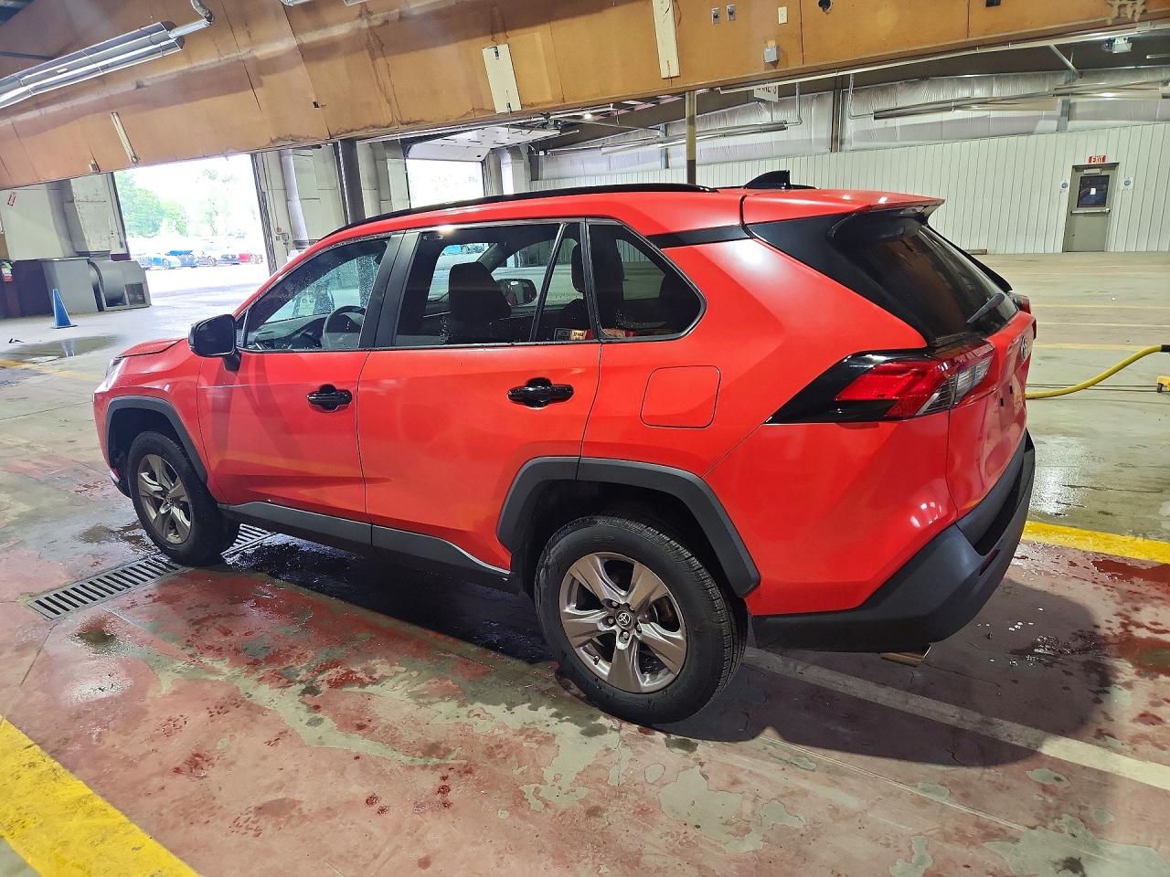 2023 TOYOTA RAV4 LE — снимка 2