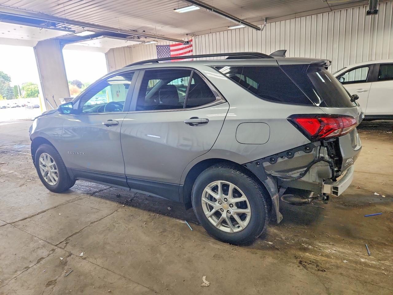 2023 CHEVROLET EQUINOX LT — снимка 2