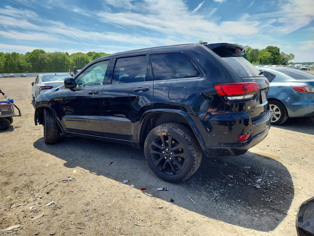 2017 JEEP GRAND CHEROKEE LAREDO — снимка 2