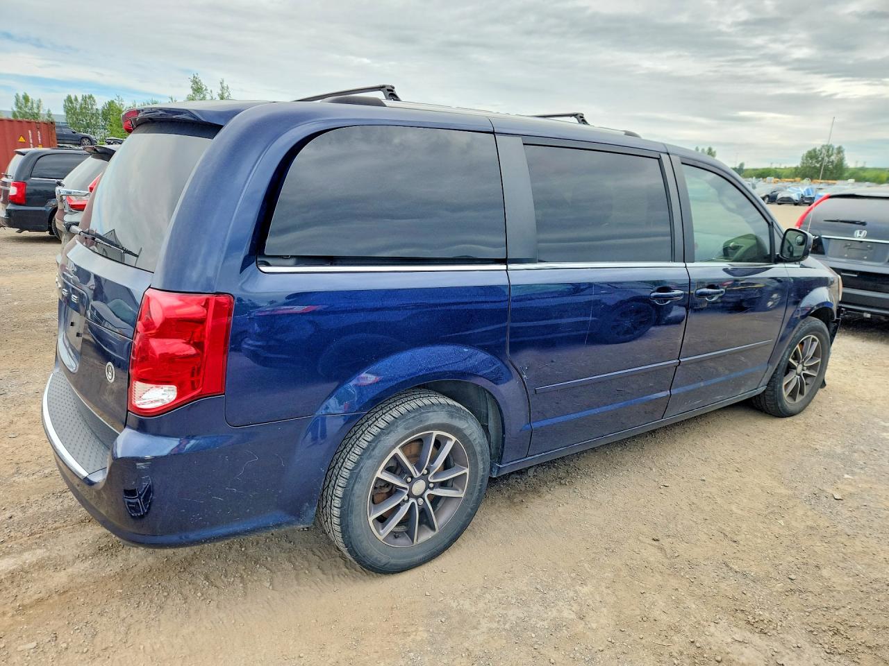2017 DODGE GRAND CARAVAN SE — снимка 3