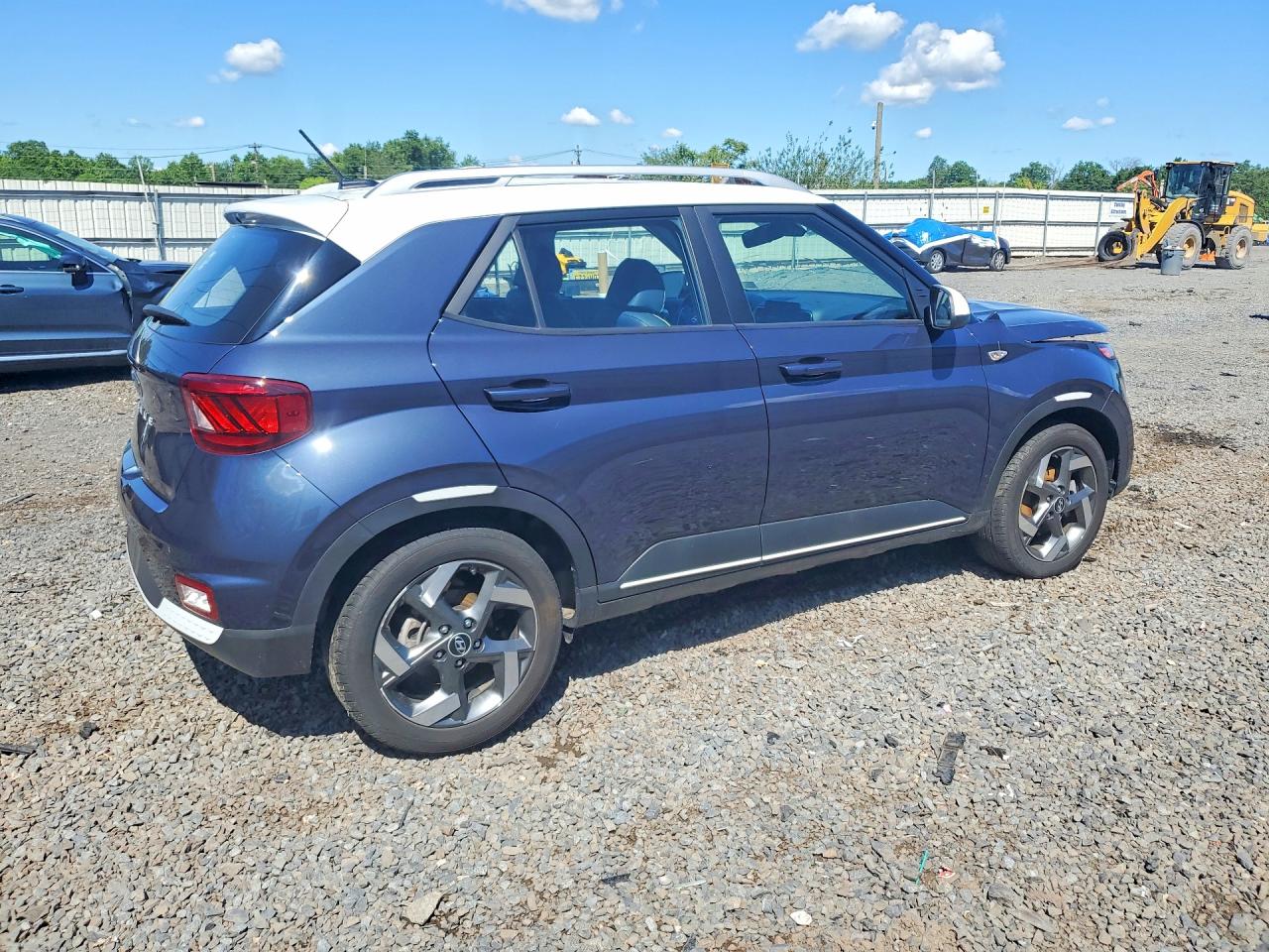 2024 HYUNDAI VENUE LIMITED — снимка 3