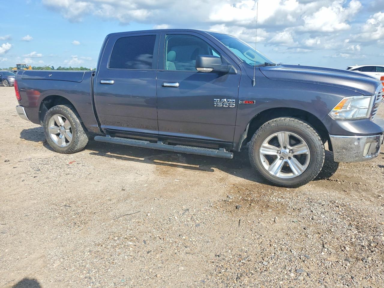 2017 RAM 1500 SLT — снимка 4