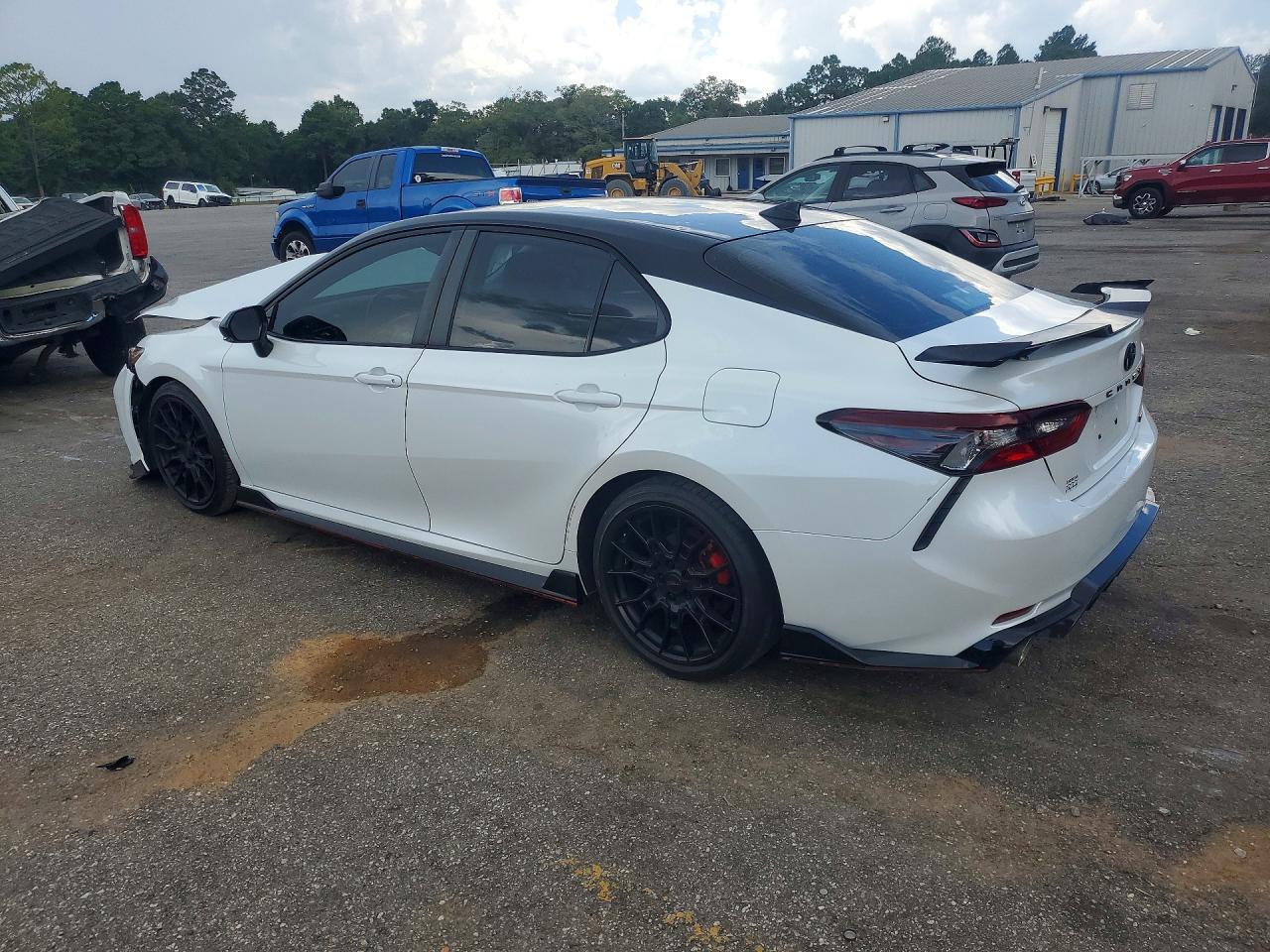 2022 TOYOTA CAMRY TRD — снимка 2