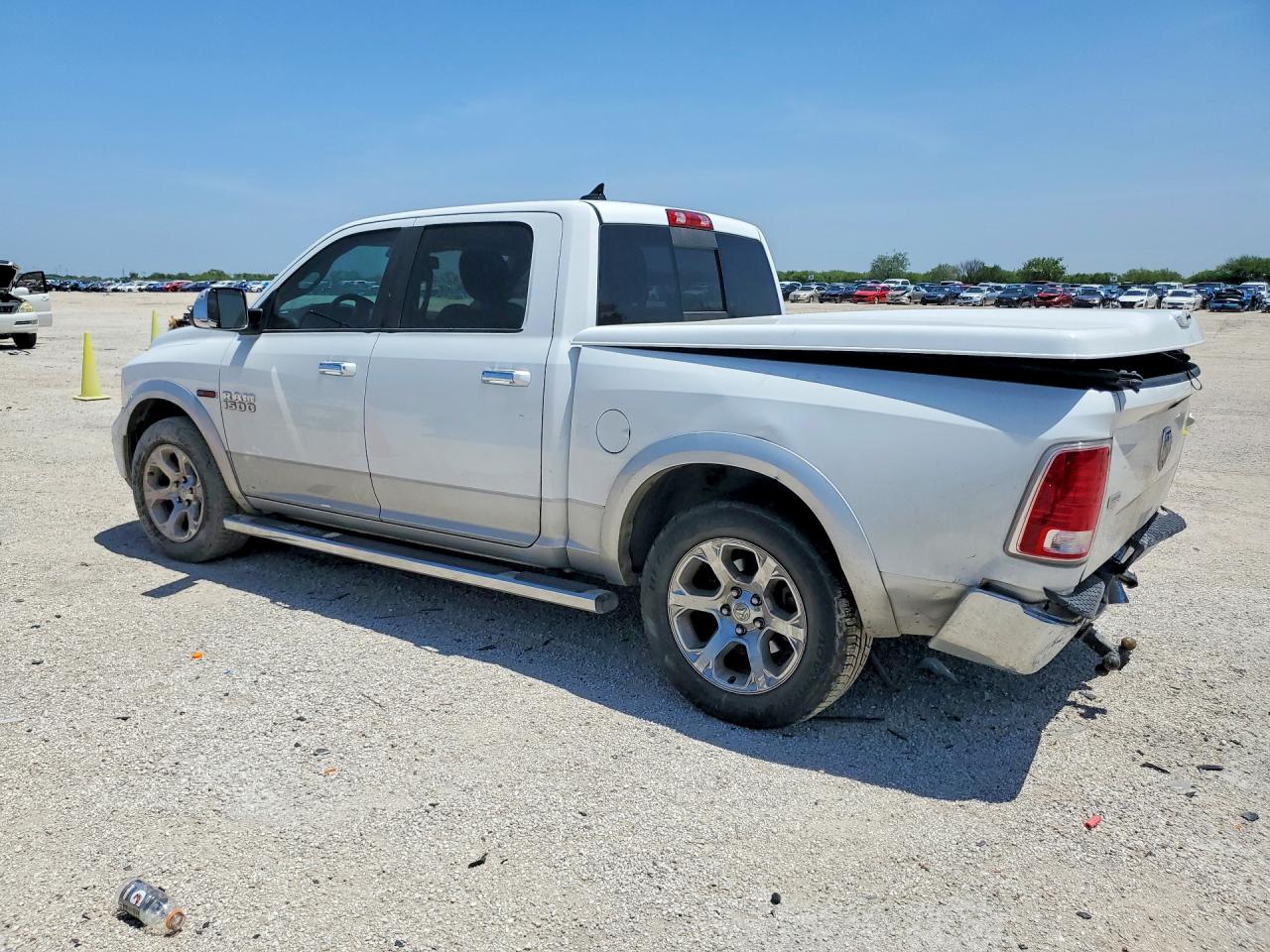 2016 RAM 1500 LARAMIE — снимка 2